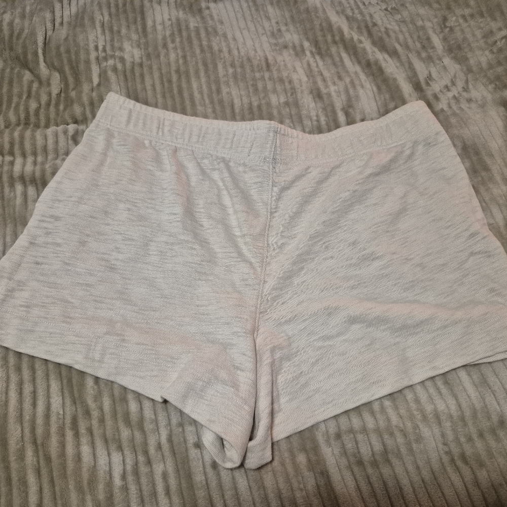 Universal Thread Cream Shorts - Picture 3 of 3